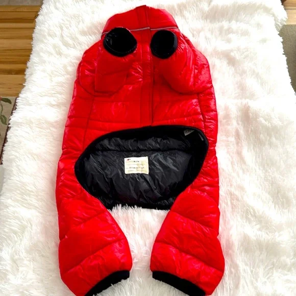 New w/out tag Pajar puffer 4 legged dog jacket.  Adjustable waist. Velcro. - Picture 5 of 16